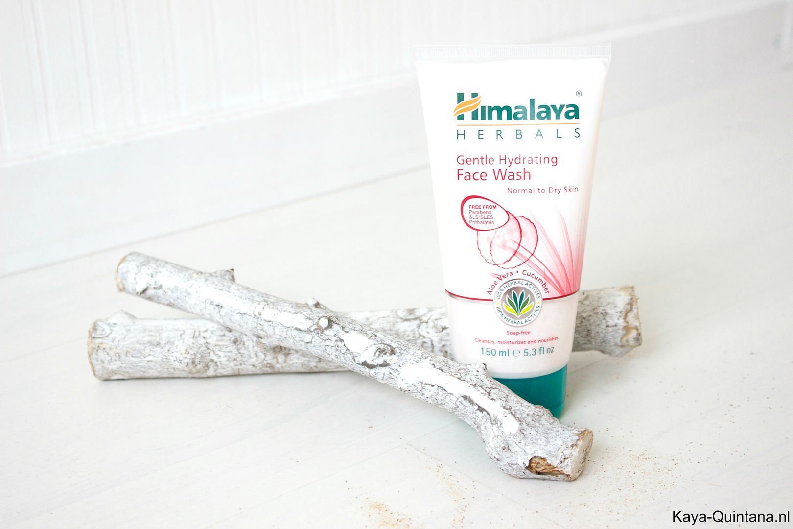 Himalaya gentle hydrating face wash KayaQuintana